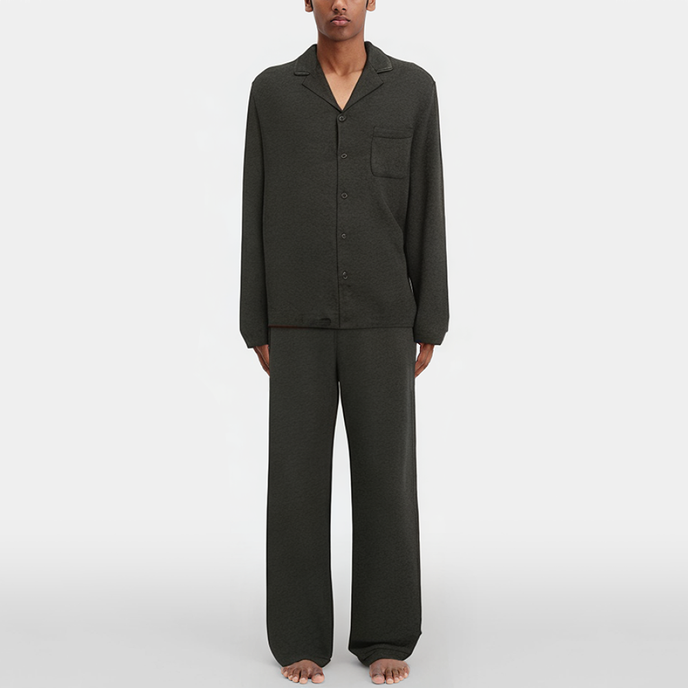 Simple and comfortable men's pajama set